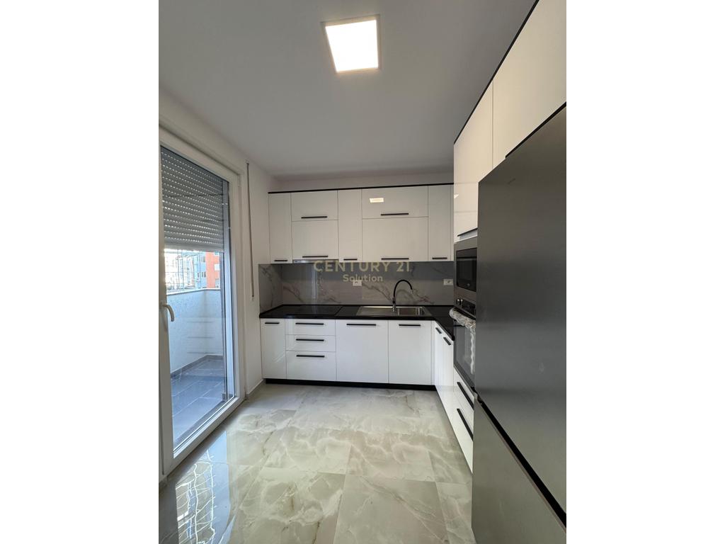 APARTAMENT 2+1 PER QIRA PRANE KOMLEKSIT MATEO!