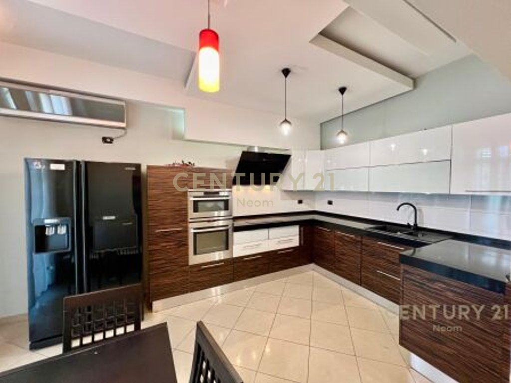 QIRA, APARTAMENT MODERN 2+1 ‼️