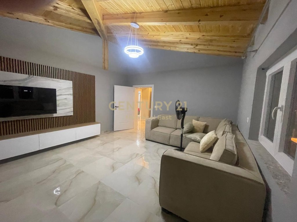 Jepet kat vile me qira në Farkë – komfort, hapësirë dhe akses perfekt