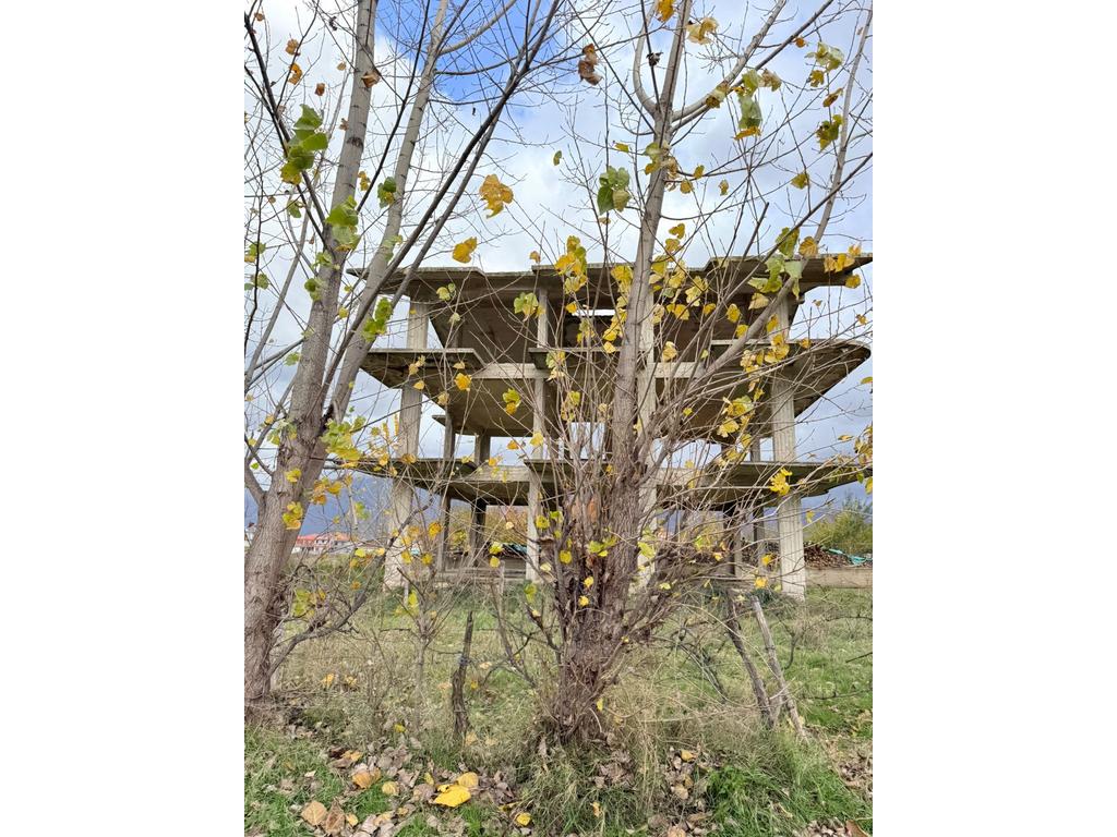 NDRTESË INVESTIMI + TOKË 700 m² NË BUÇIMAS!!!!!