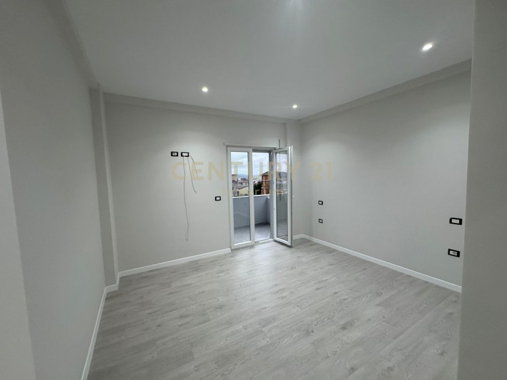 Apartament 1+1 me Verandë  – Kodra e Priftit
