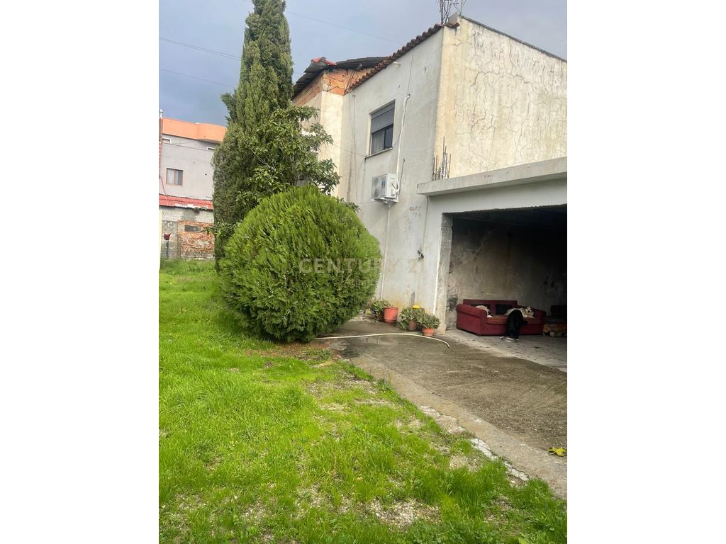 Toke per zhvillim  biznesi , buze Autostradës   Shkozet, Durrës