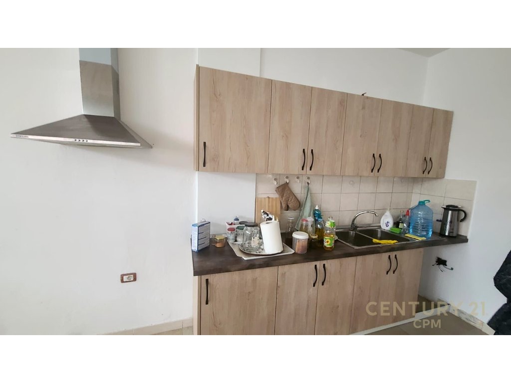 Hapësirë multifunksionale  Me Qira te Globe, Tiranë - 3200€ | 600 m²