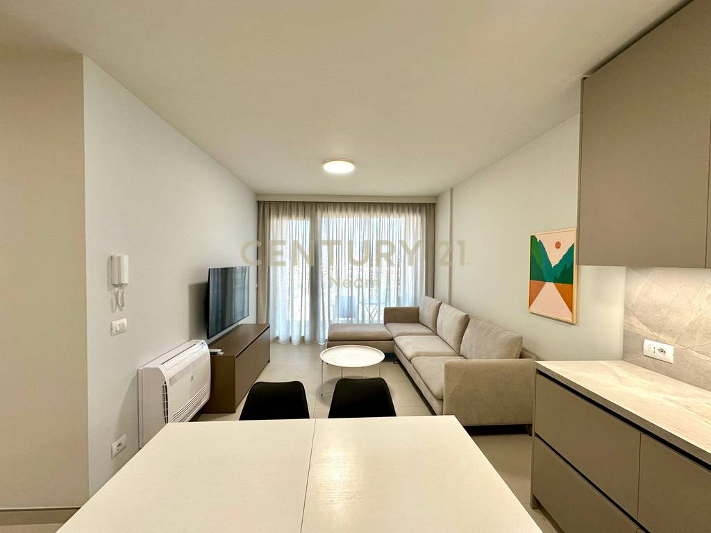 QIRA, APARTAMENT MODERN 1+1 ME POST PARKIMI‼️
