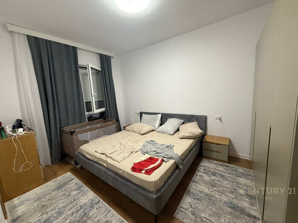 SHITET APARTAMENT 2+1 TE SAN PIETRO,GJIRI I LALZIT !