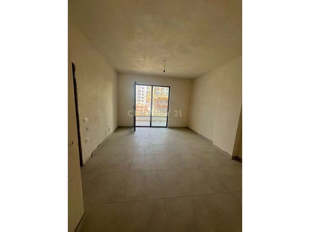Apartament 1+1 Në Shitje tek rezidenca Liburna Golem, (1150euro m2 )- 84,410€ | 73.4 m²