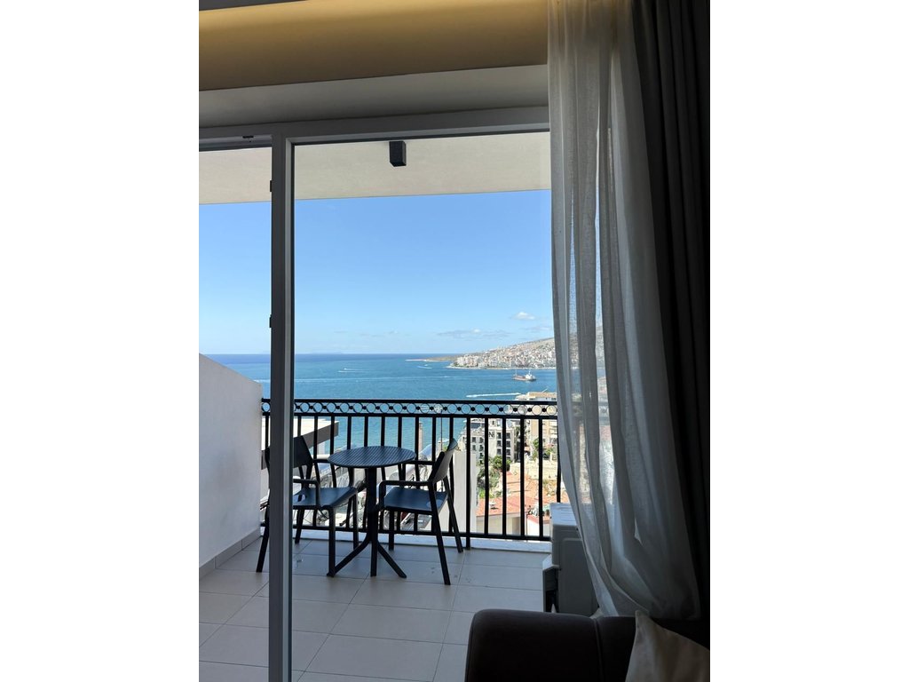 SHESIM APARTAMENT 1+1+ POST PARKIMI ME PAMJE NGA DETI.