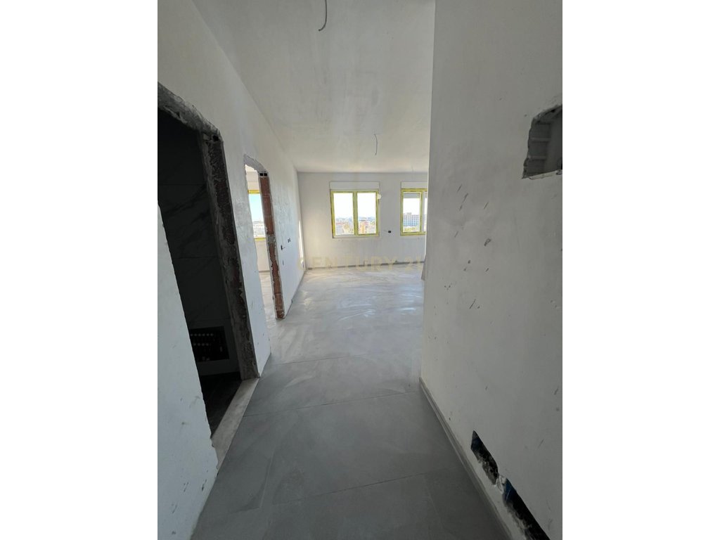 Apartament me lokacion fantastik dhe pamje deti ,  1+1 Për Shitje në Golem, Durrës - 92,990€ | 54.7 m²