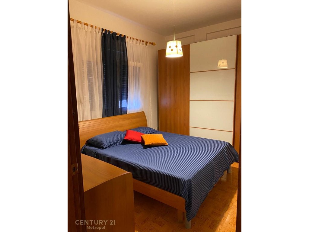 DUBLEKS  PER QIRA 3+1+2 PRANE 21 DHJETORIT !