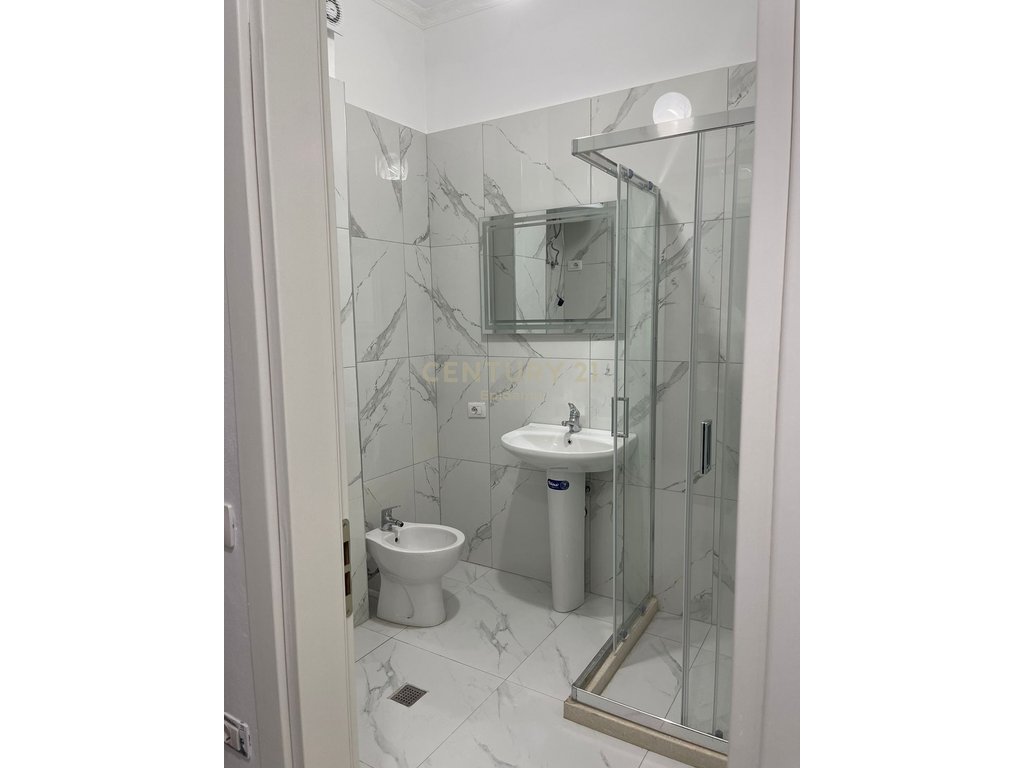 Apartament 2+1 Për Shitje në Plazh Rrota e Kuqe, Durrës - 130000€ | 74 m²