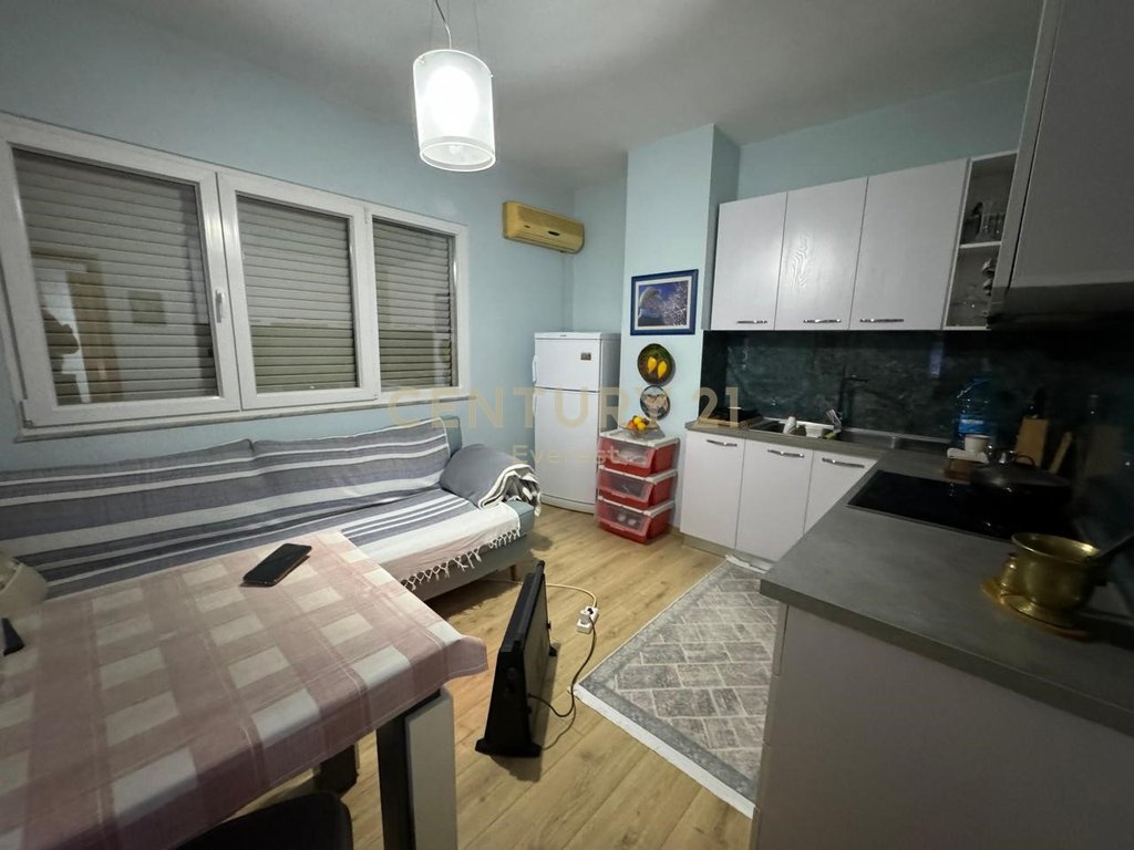 BRRYLI, SHESIM APARTAMENT 2+1+DYQAN