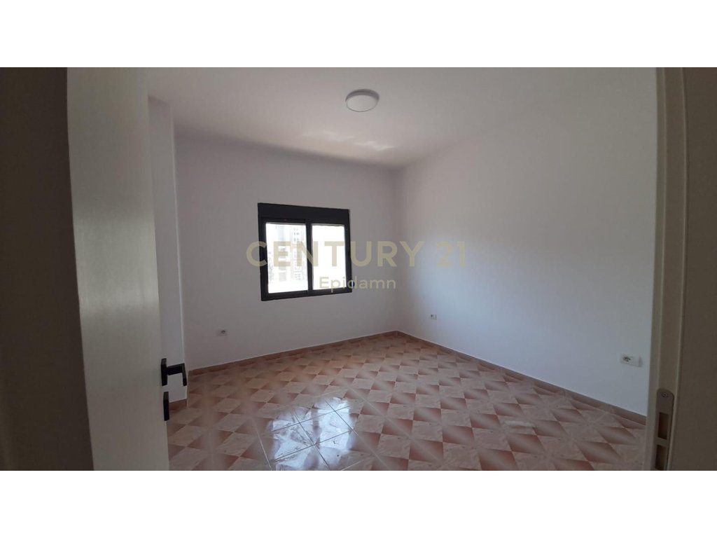 Apartament 2+1+2 Në Shitje në Golem, Durrës!!