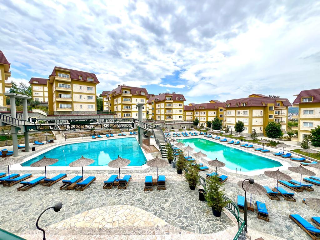 Farke, Residenca Lake Land shitet Apartament 1+1