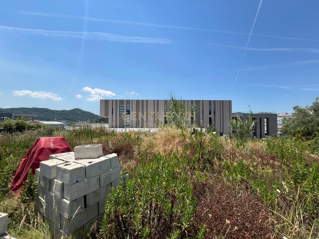 Tokë 2000 m² për qira prane TEG, Tiranë