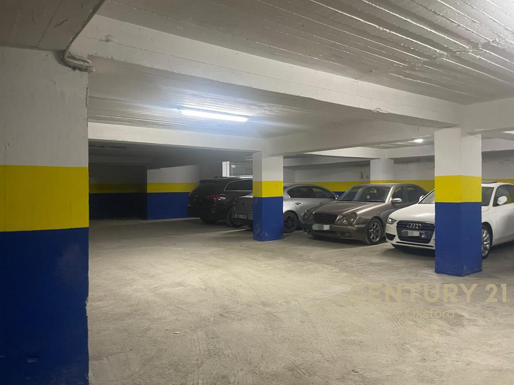 SHITEN 7 POSTE PARKIMI PRANE SELVIS