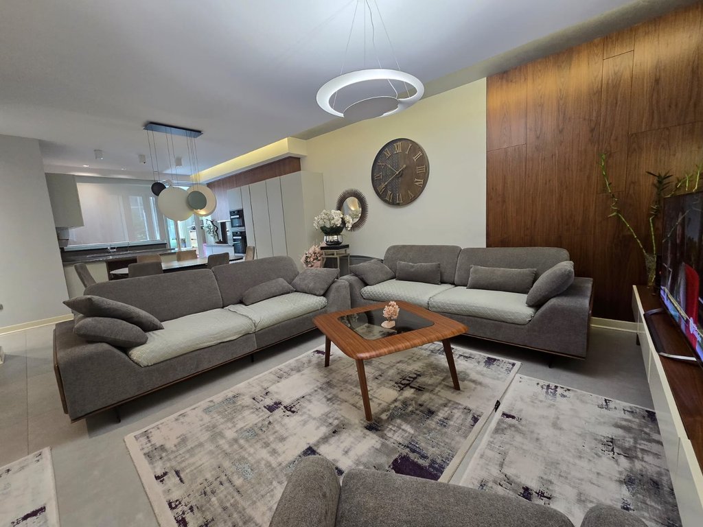 SHITET APARTAMENT 3+1+3 PRANE SHESHIT SKENDERBEJ