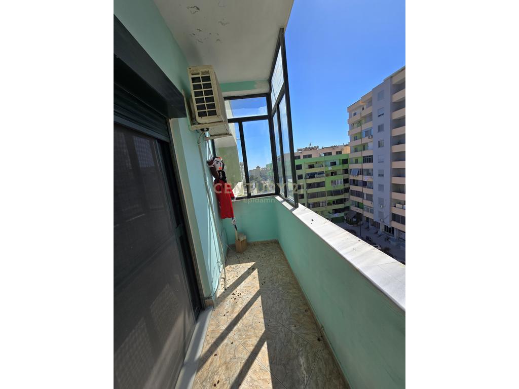 Shitet apartament 1+1 ne plazh Hekurudha
