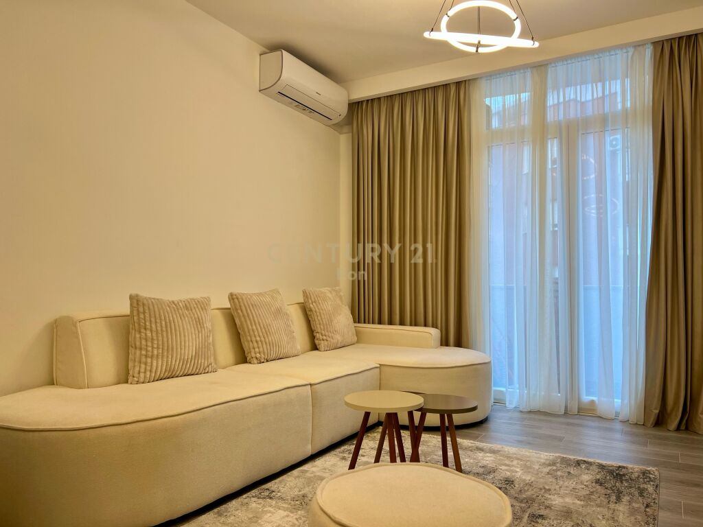 Apartament 2+1 Me Qira në Vilën e Zogut, Durrës!