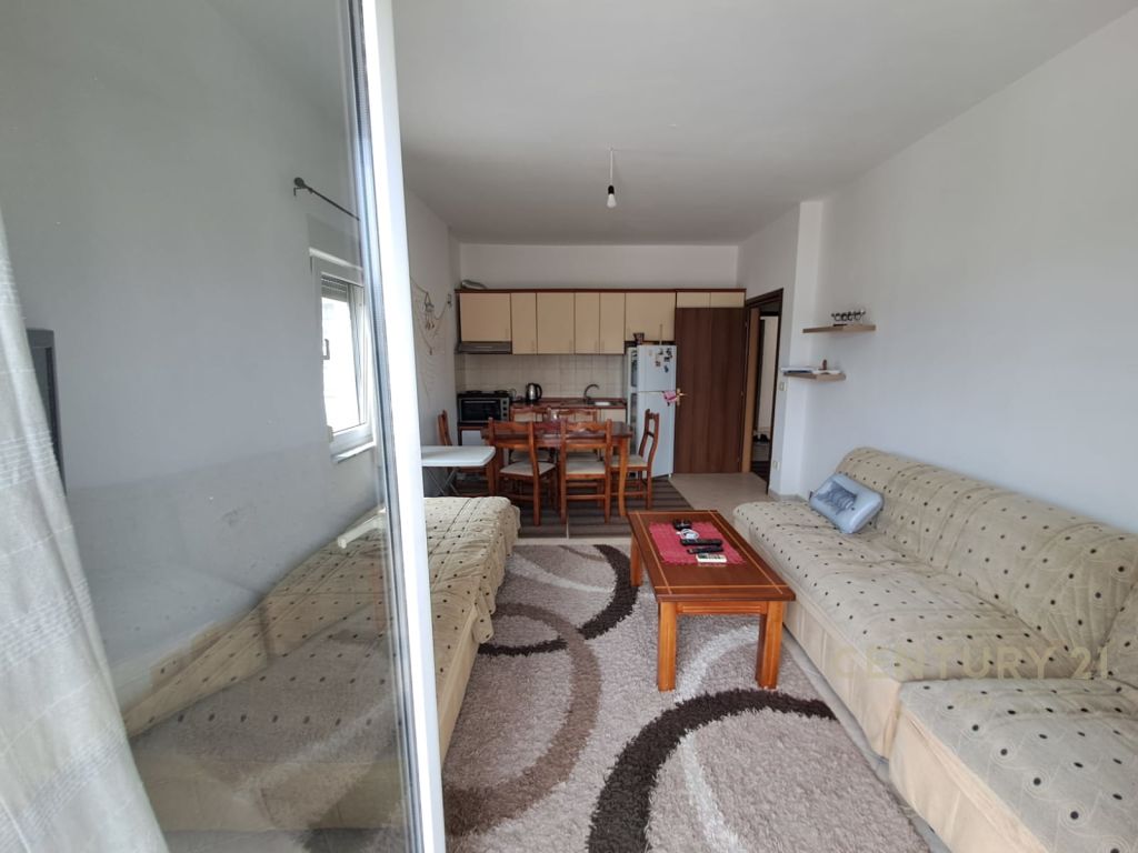 SHITET APARTAMENT 1+1  ME ASHENSOR PRANE HOTEL PREMIUM GOLEM 30 METRA LARG NGA DETI!!