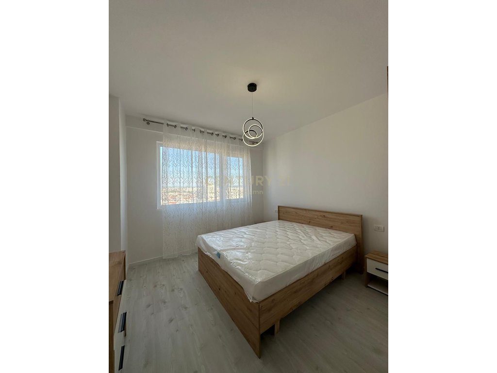 Apartament 3+1+2 për qira pranë Tregut Industrial Durres