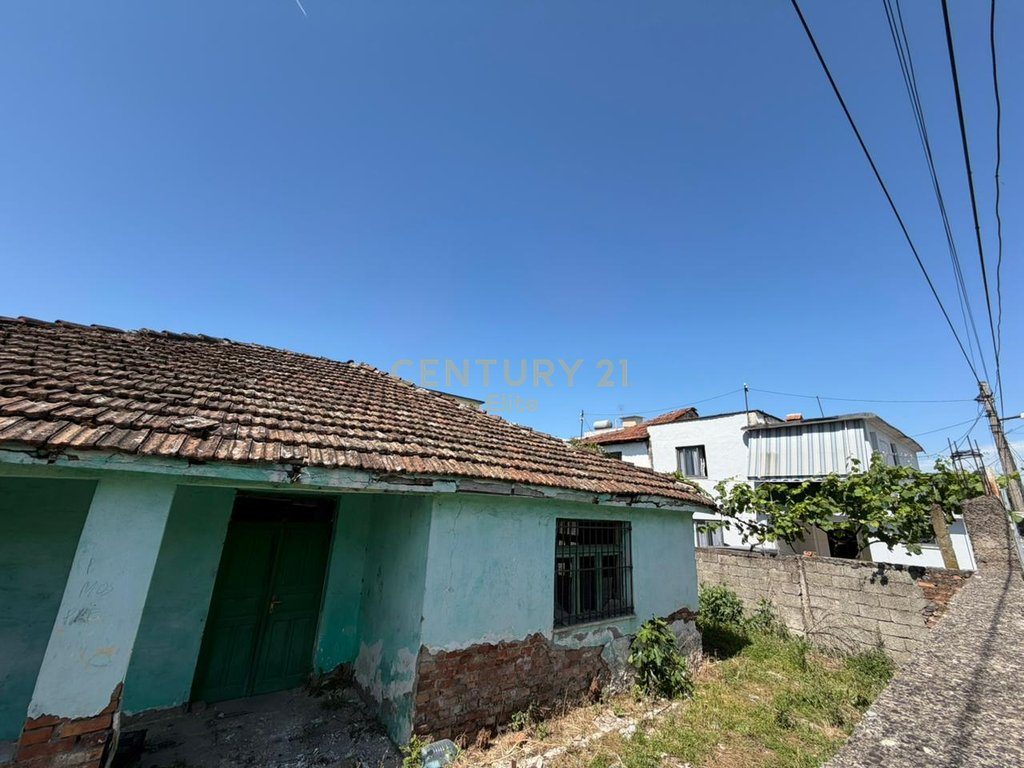 Shitet Shtëpi Private me Oborr dhe Truall 372 m² | Treshi – Ura e Kamzës, Tiranë | 210,000€
