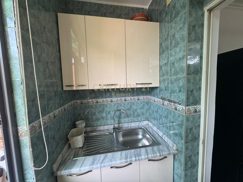 JEPET ME QIRA APARTAMENT 2+1 TEK ISH EKSPOZITA