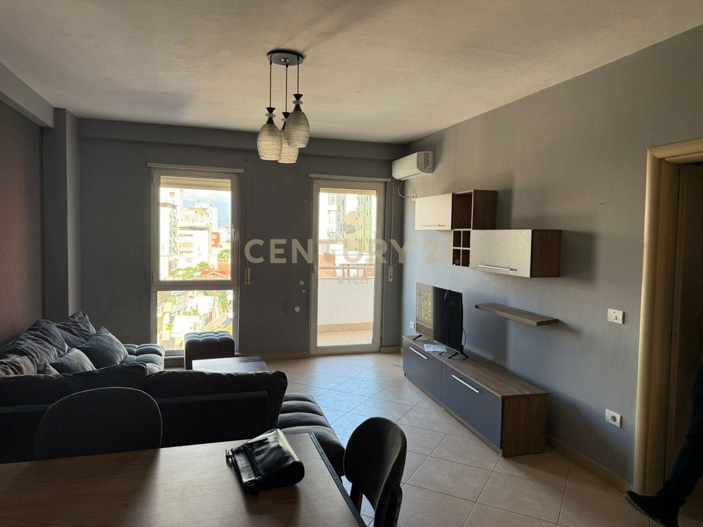 SHITET APARTAMENT 2+1+2 TEK ISH RAJONI I POLICIS , DURRES !!!