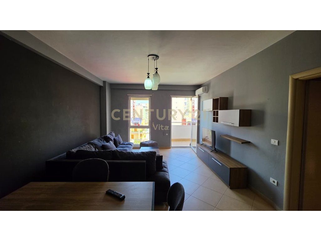 SHITET APARTAMENT 2+1+2 TEK ISH RAJONI I POLICIS , DURRES !!!