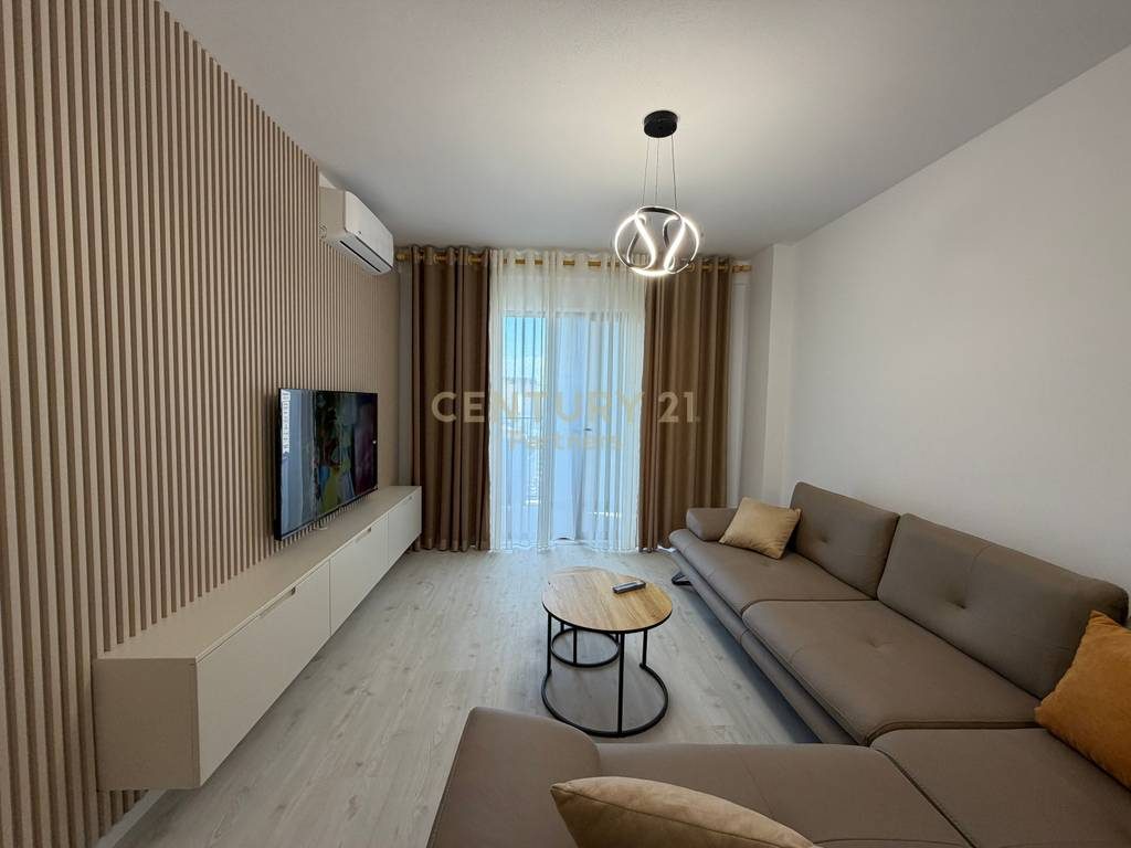 JAPIM ME QIRA APARTAMENT 2+1+DEPO NE KOMBINAT!
