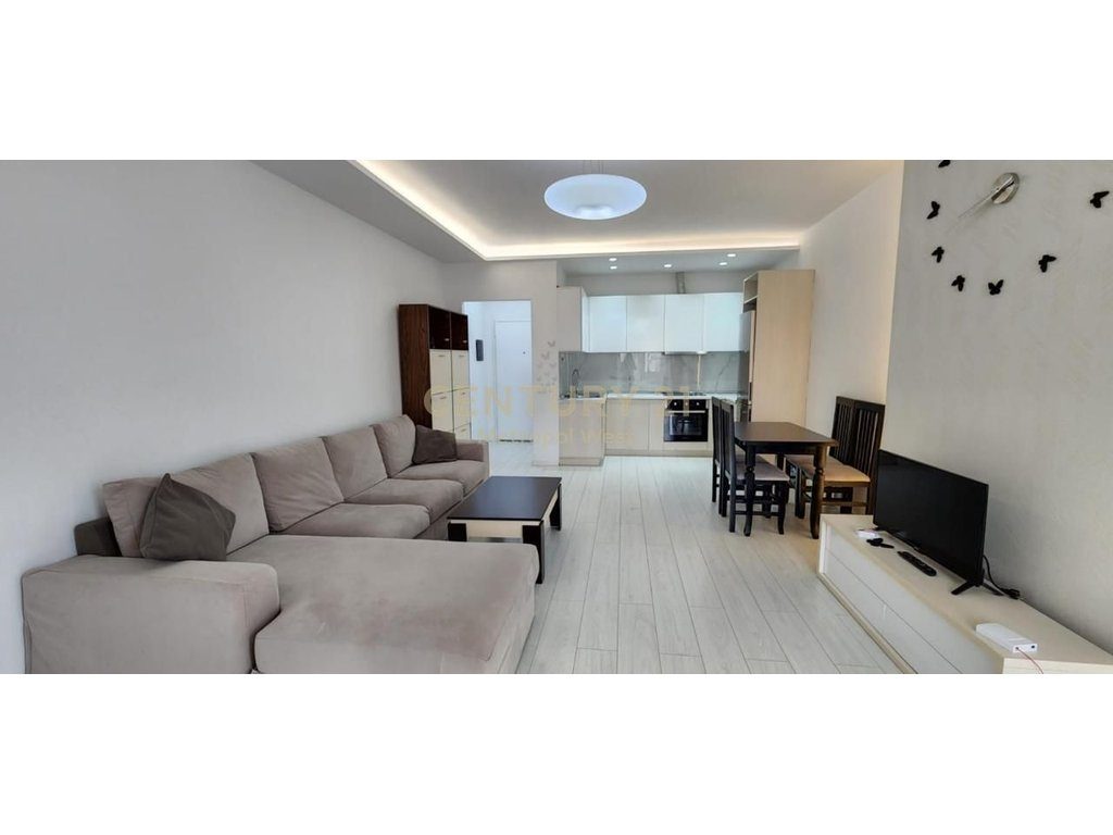 Shkolla e Baletit, Apartament 2+1+2 me qira