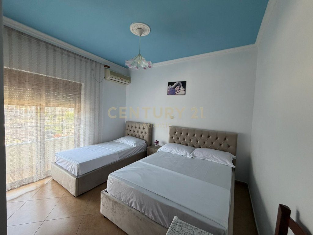 SHITET HOTEL  SHUME PRANE DETIT NE PLAZH, DURRES!