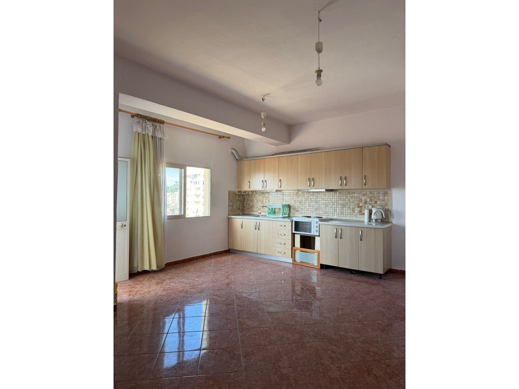 APARTAMENT 2+1 NË SHITJE – RRUGA E CIPAJVE