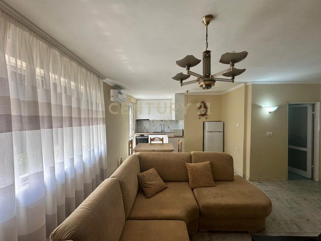 JEPET ME QIRA APARTAMENT 1+1 NE QENDER TE TIRANES (TEK USHTARI I PANJOHUR) !