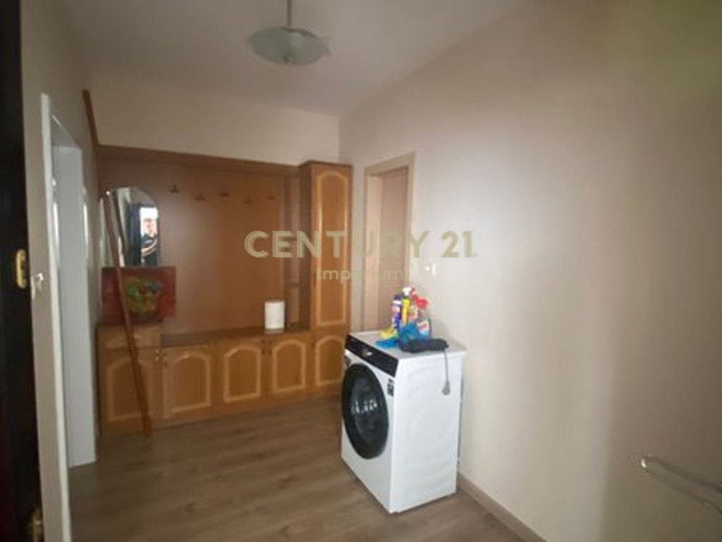 Jepet me Qira Apartament 1+1 tek Irfan Tomini