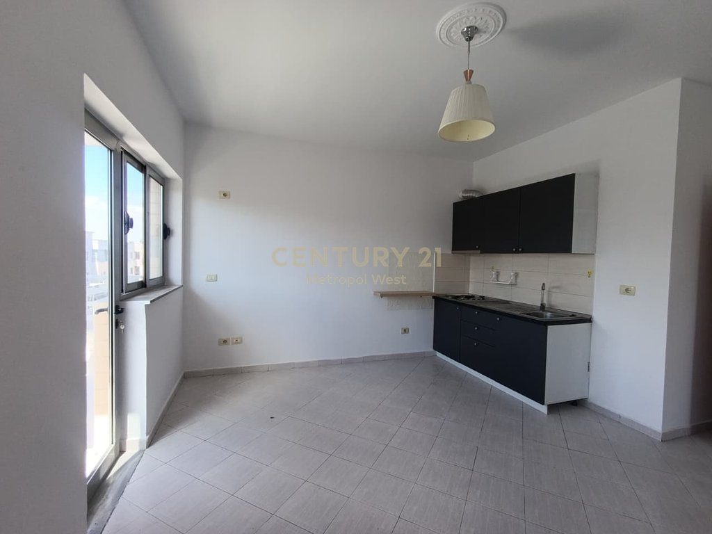 APARTAMENT 1+1 PER QIRA NE ASTIR !