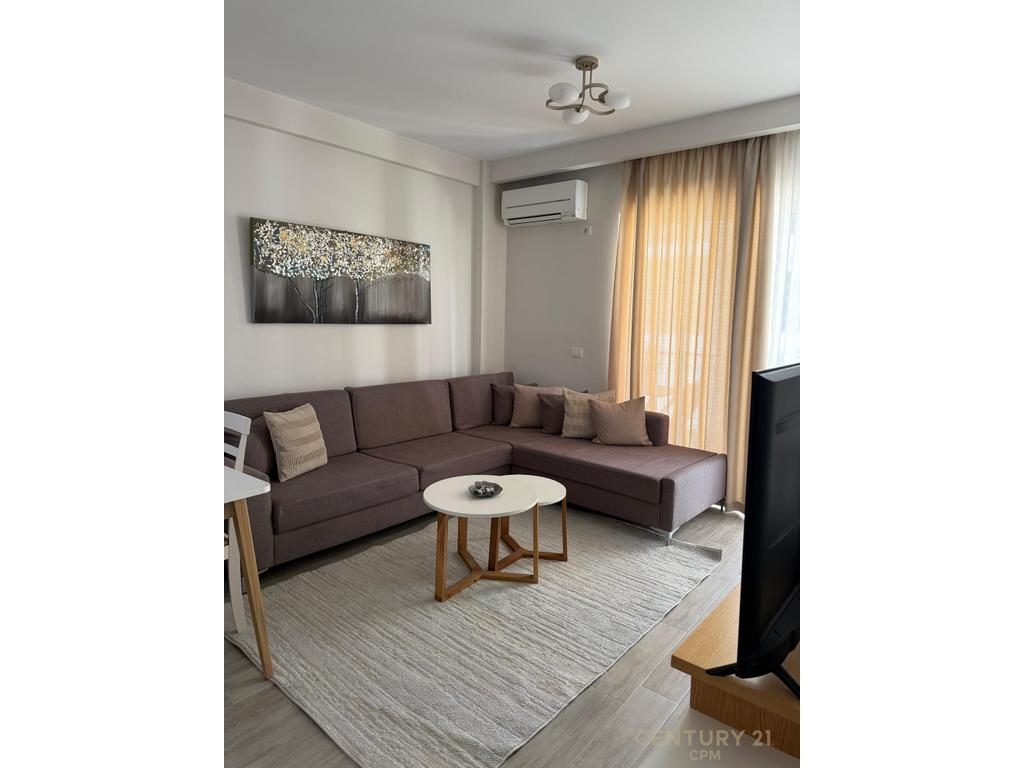 Jepet me qira apartament i ri i mobiluar 2+1+Post Parkimi, siper kopshtit zoologjik