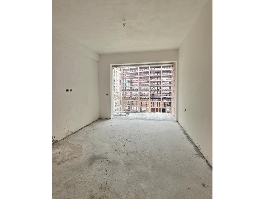 Shitet Apartament 2+1+2 tek River Side