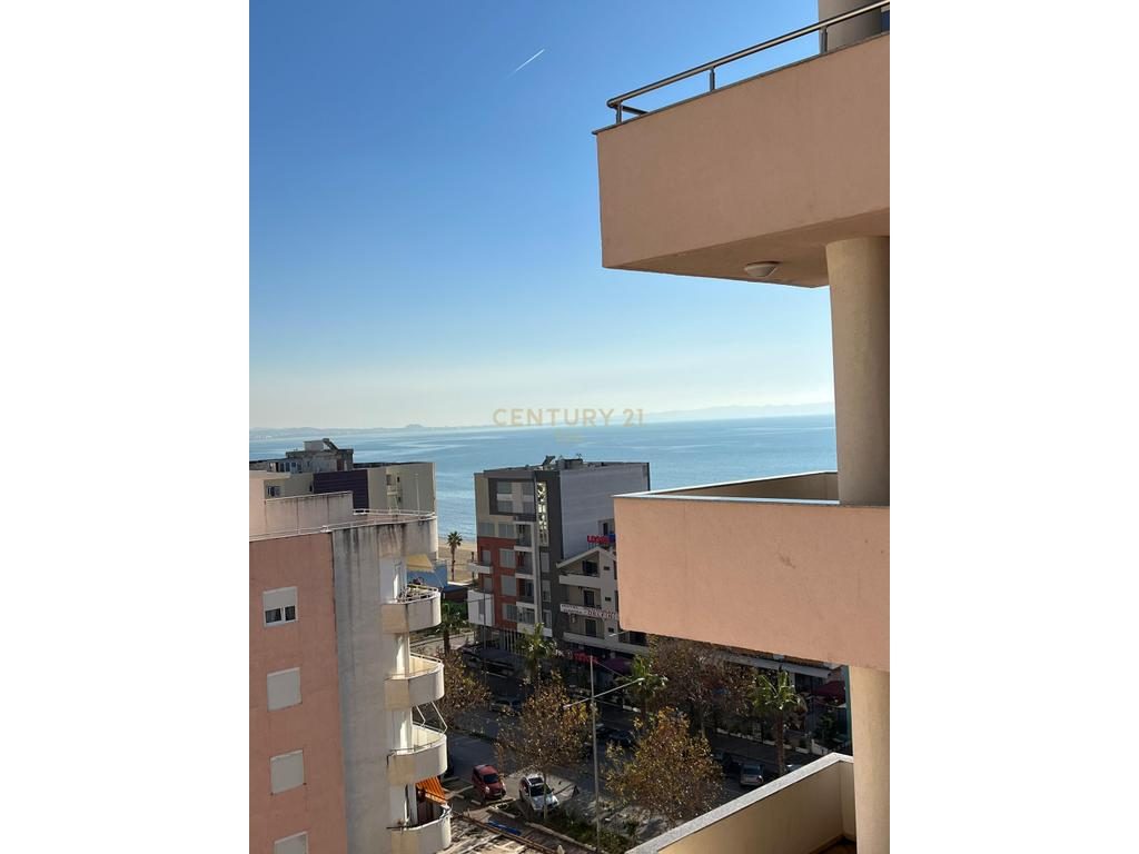 JEPET APARTAMENT ME QERA 1+1 NE PLAZH RROTA KUQE, DURRES !