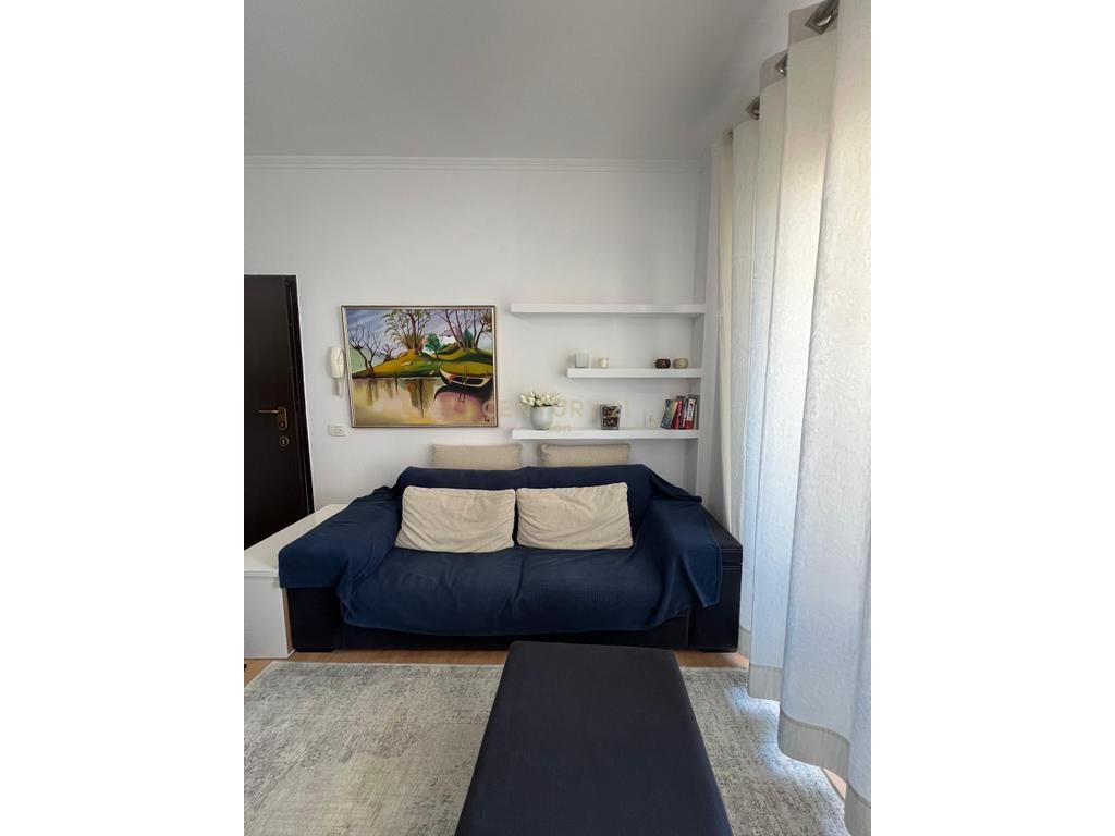 JEPET APARTAMENT ME QERA 1+1 NE PLAZH RROTA KUQE, DURRES !
