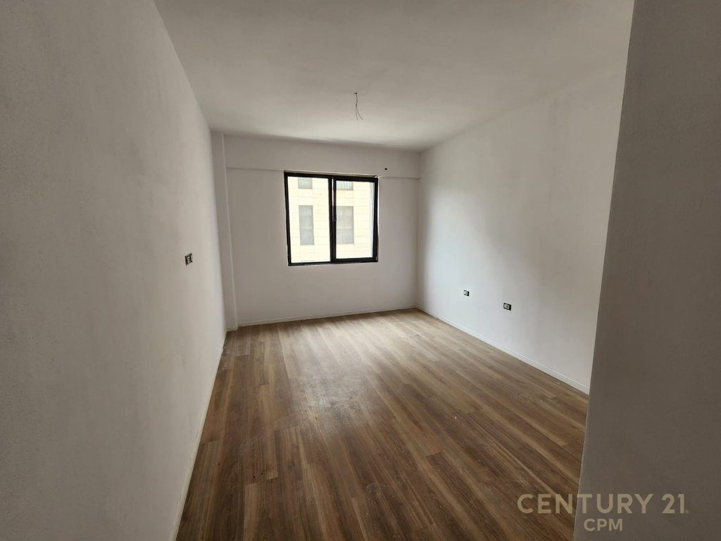 Apartament 2+1+2 për shitje tek Radisoni Liqeni i Thatë, Tiranë - 275,000€ | 128 m²