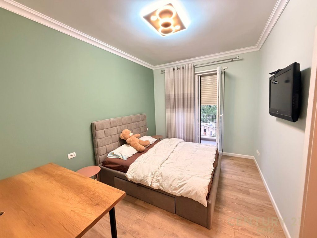JAPIM APARTAMENT 2+1+2 ME QIRA PRANE KODRES DIELLIT 2 !