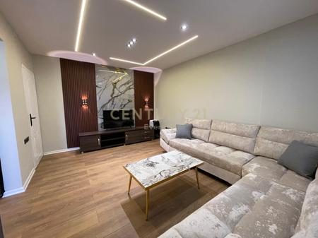 Apartament 1+1 Për Shitje në Bulevardin Bajram Curri, Tiranë