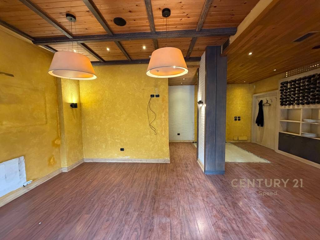 Shitet ambient komercial ne Don Bosco!