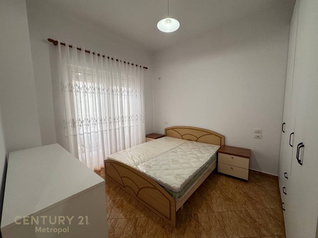 APARTAMENT 1+1 PER QIRA, UNAZE E RE!