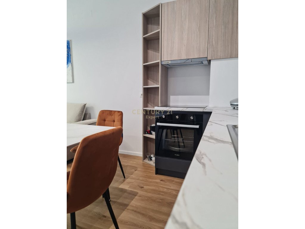 Jepet me qira apartament 1+1 në Alidem