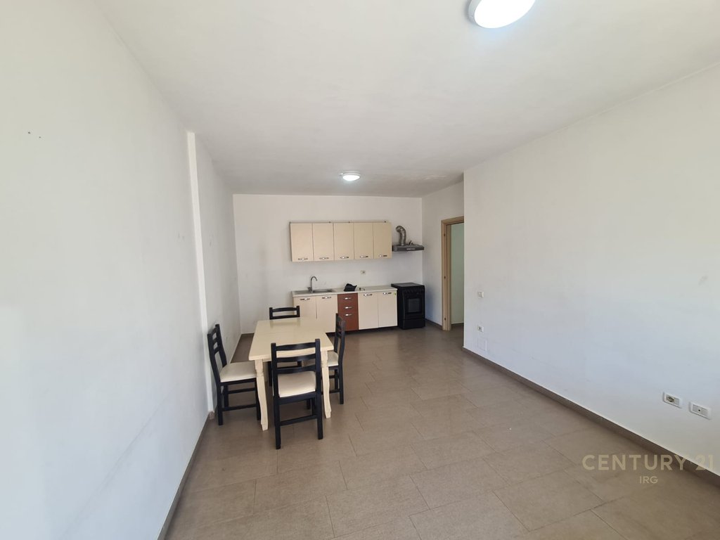 APARTAMENT 2+1+2 TE UNAZA E RE!
