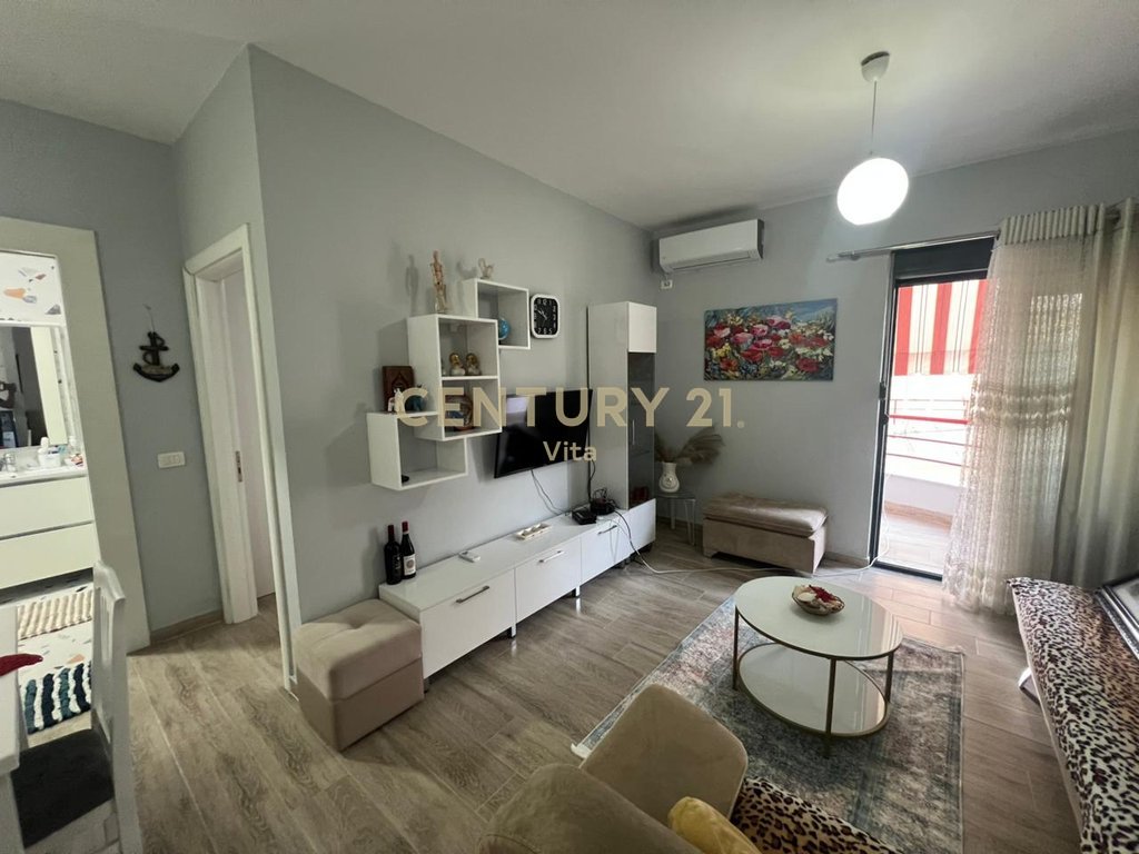 SHITET APARTAMENT 1+1 NE GOLEM , 70m ME DETIN !!