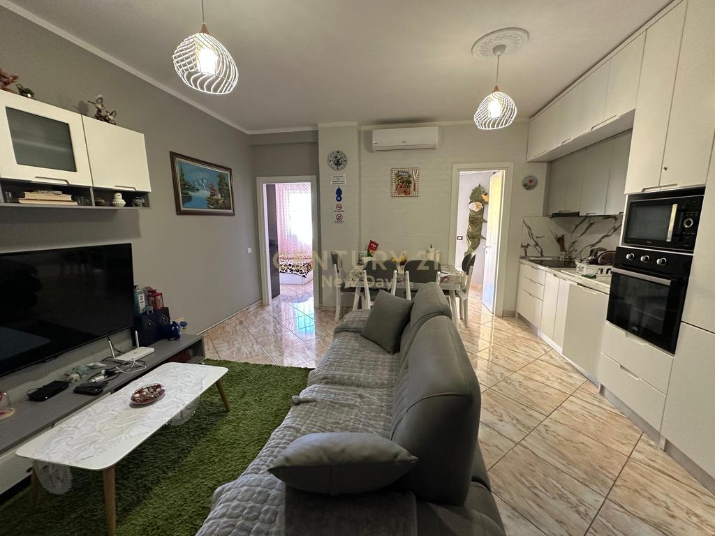 Shitet Apartament i Konvertuar 2+1 në Golem, Durrës - 105000€ | 62 m²