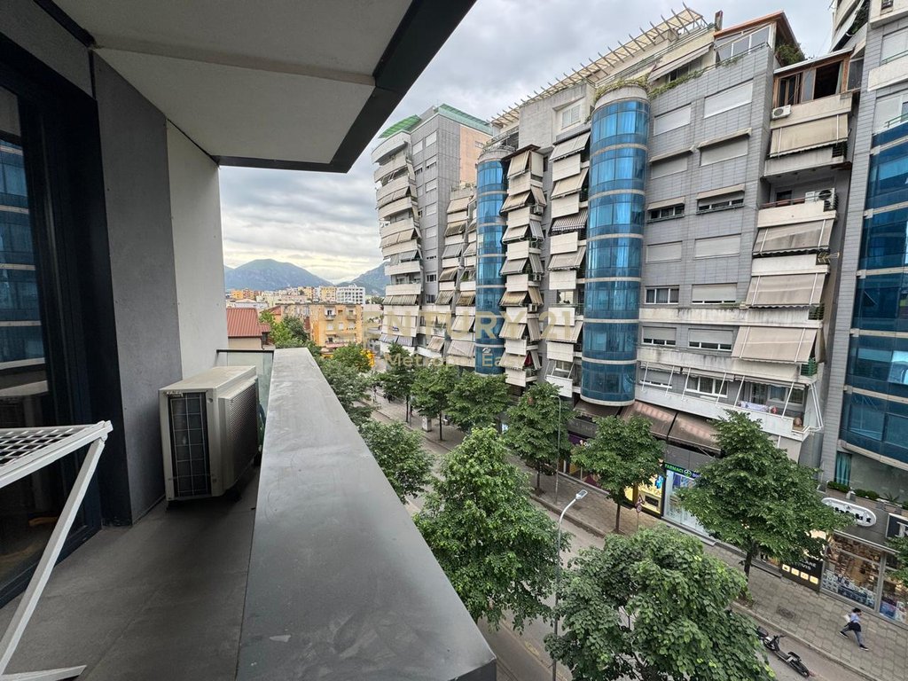 Jepet me qira apartament modern 2+1+2, Rruga e Dibres