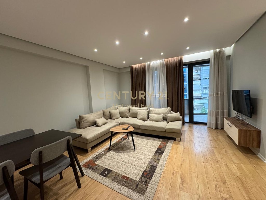Jepet me qira apartament modern 2+1+2, Rruga e Dibres